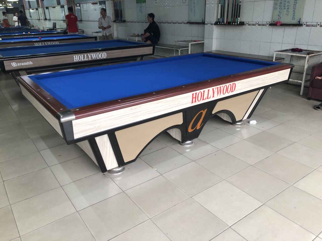 Bàn bida Hollywood chân tiện